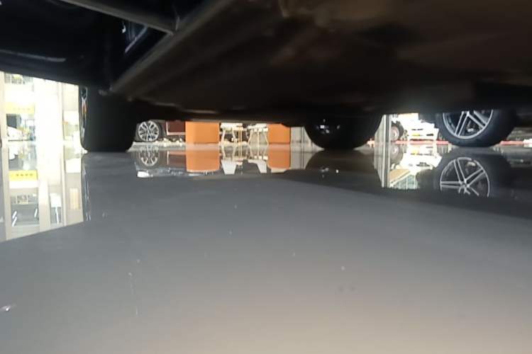 Used Audi Q5L 2022 40T Fashionable and Dynamic Model Left Side Sill