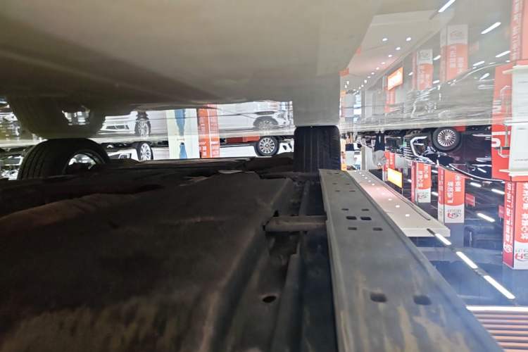 Used Audi Q5L 2022 40T Fashionable and Dynamic Model Left Side Sill