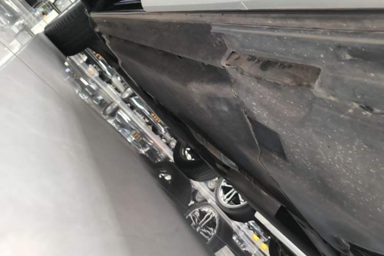 Used Audi Q5L 2022 40T Luxury Dynamic Model Left Side Sill