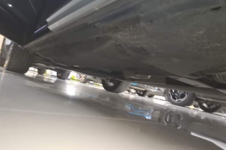 Used Audi Q5L 2022 Updated Version 45T Luxury Prestige Edition Left Side Sill