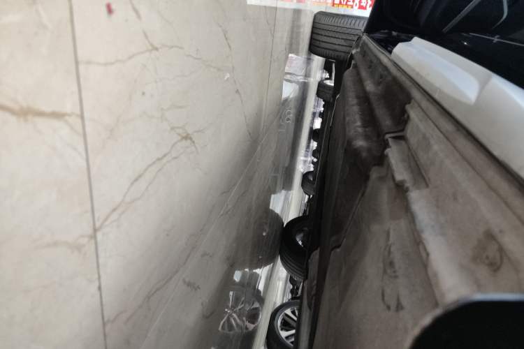 Used Audi Q5L 2022 Updated 45T Luxury Dynamic Version Left Side Sill