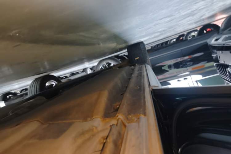 Used Audi Q5L 2022 Updated 45T Luxury Dynamic Version Left Side Sill