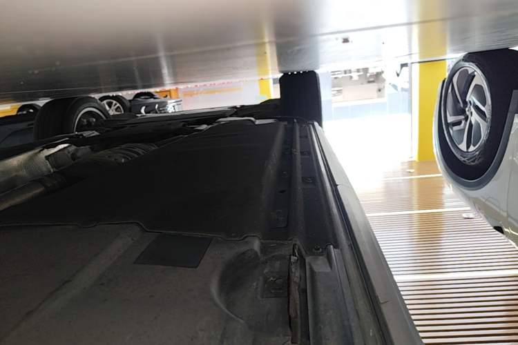 Used Audi Q5L 2022 Updated 40T Luxury Dynamic Edition Left Side Sill