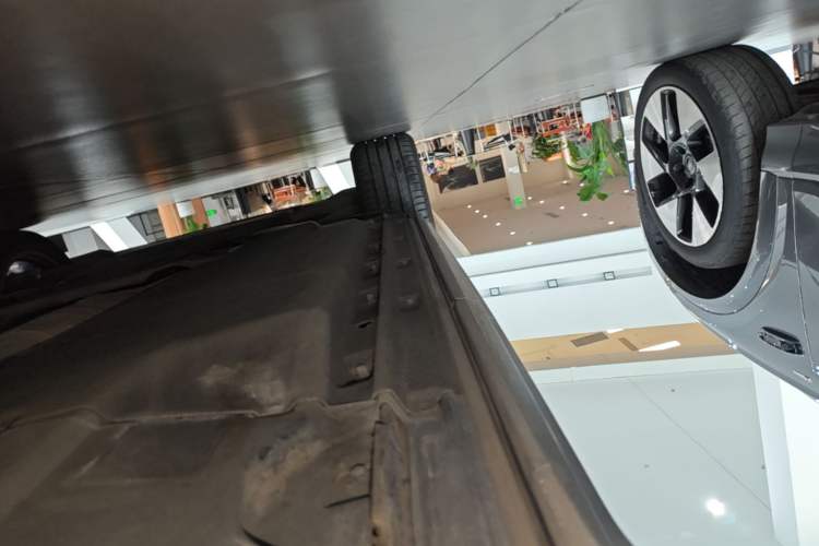 Used Audi Q5L 2022 40T Fashionable and Dynamic Model Left Side Sill