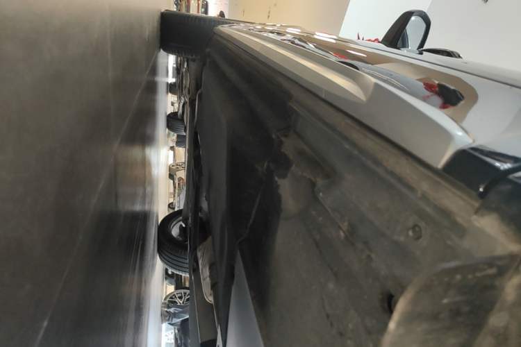 Used Audi Q5L 2022 Updated 45T Luxury Dynamic Version Left Side Sill
