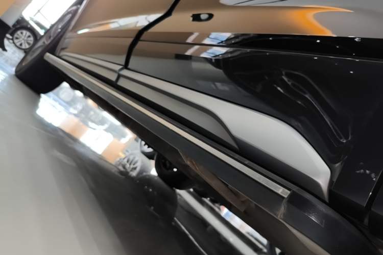 Used Audi Q5L 2022 Updated Version 40T Luxury Elegant Edition Left Side Sill