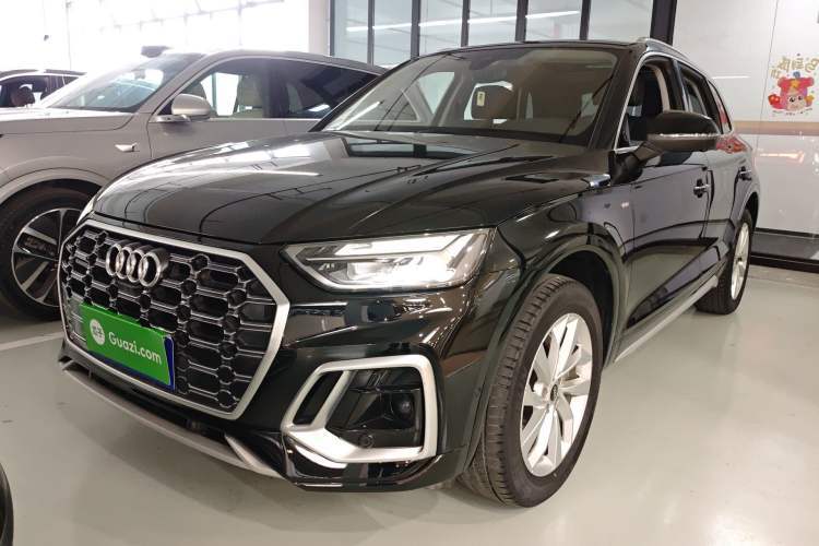 Used Audi Q5L 2022 40T Luxury Dynamic Model Guazi used car, China used car export, Used car for sale, Used Audi cars, Cheapest cars for sale