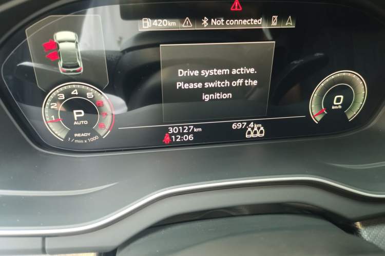 Used Audi Q5L 2022 Updated 40T Luxury Dynamic Edition Odometer Close Up