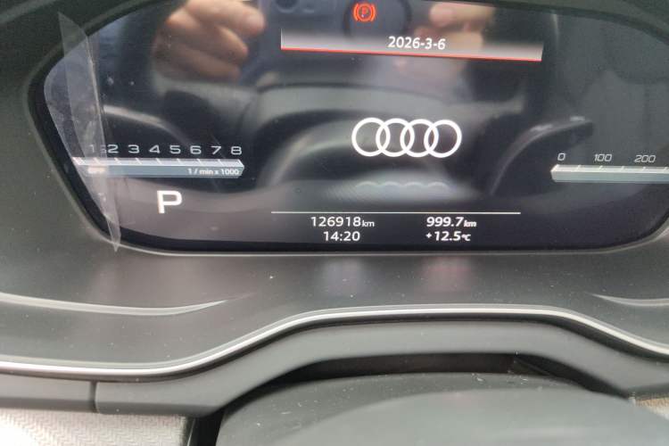 Used Audi Q5L 2022 Updated 40T Luxury Dynamic Edition Odometer Close Up