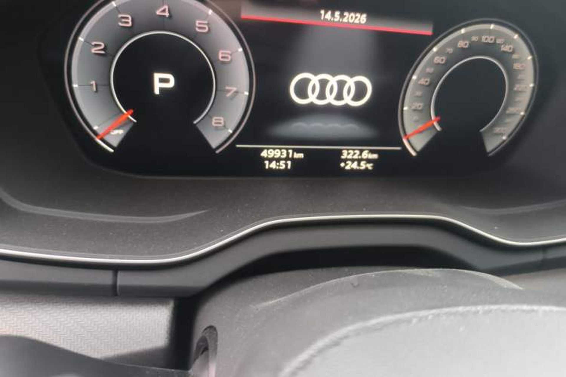 Used Audi Q5L 2022 Updated 40T Luxury Dynamic Edition Odometer Close Up