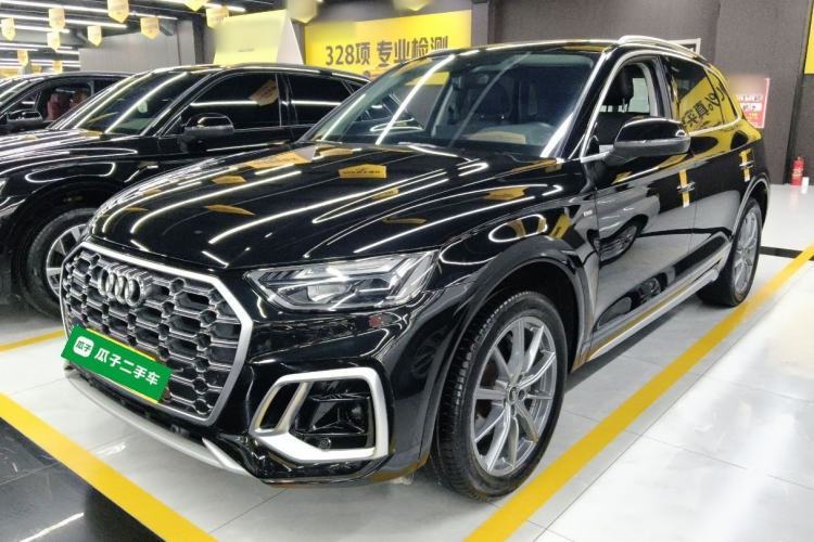 Used Audi Q5L 2022 40T Fashionable and Dynamic Model Guazi used car, China used car export, Used car for sale, Used cars, Cheapest cars for sale