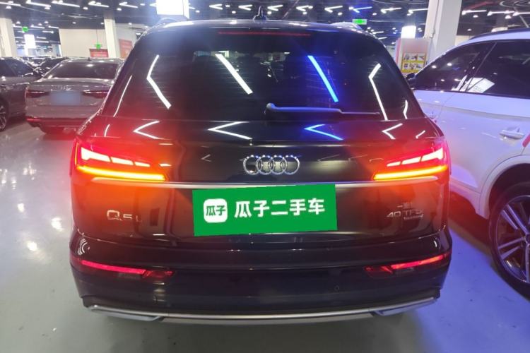 Used Audi Q5L 2022 40T Fashionable and Elegant Model Rear