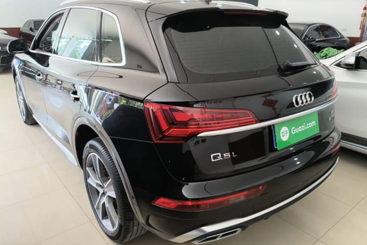 Used Audi Q5L 2022 45T Luxury Dynamic Model Rear Left 45 Deg