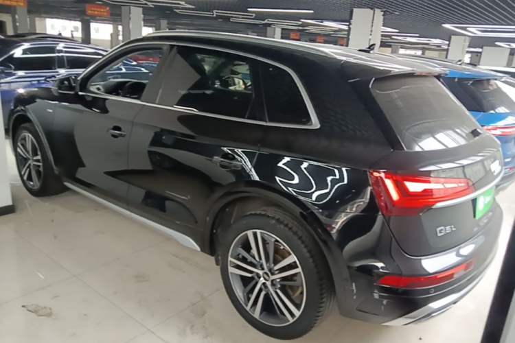 Used Audi Q5L 2022 40T Luxury Dynamic Model Rear Left 45 Deg