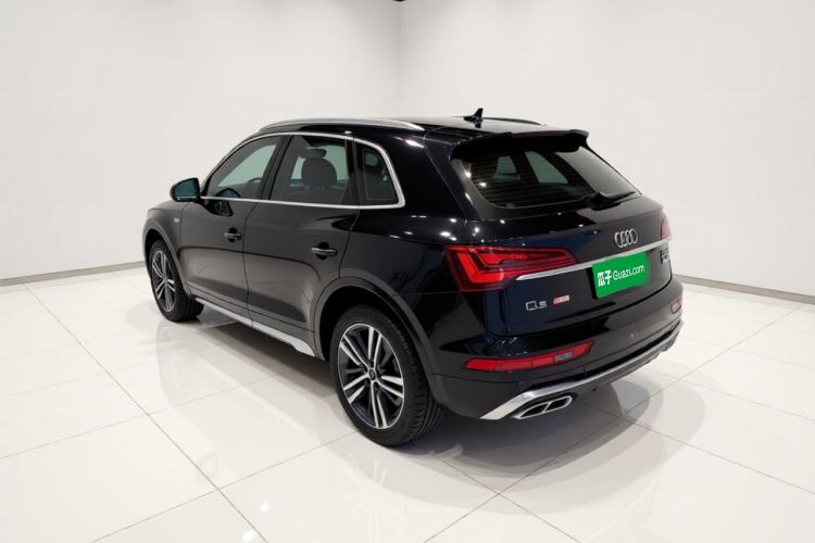 Used Audi Q5L 2022 40T Luxury Dynamic Model Rear Left 45 Deg