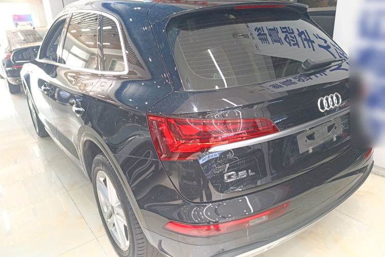 Used Audi Q5L 2022 40T Fashionable and Elegant Model Rear Left 45 Deg