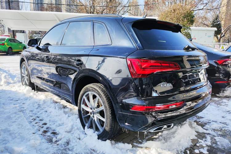 Used Audi Q5L 2022 40T Fashionable and Dynamic Model Rear Left 45 Deg