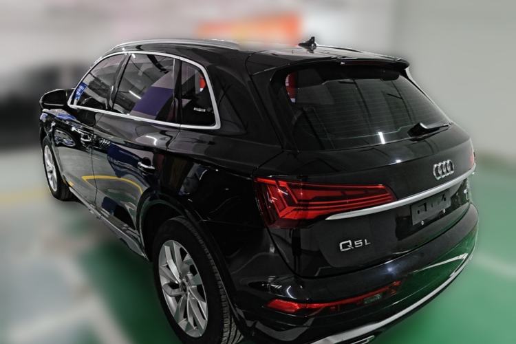 Used Audi Q5L 2022 40T Luxury Dynamic Model Rear Left 45 Deg