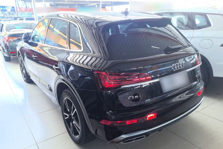 Used Audi Q5L 2022 40T Fashionable and Dynamic Model Rear Left 45 Deg