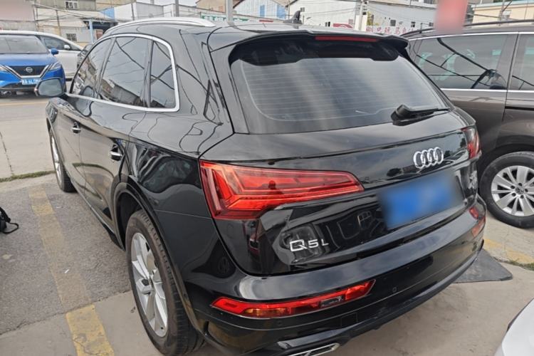 Used Audi Q5L 2022 40T Luxury Dynamic Model Rear Left 45 Deg