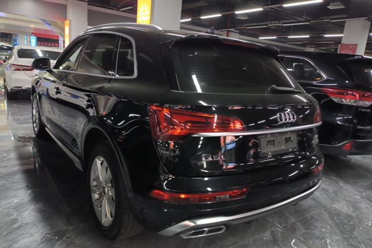 Used Audi Q5L 2022 40T Luxury Dynamic Model Rear Left 45 Deg