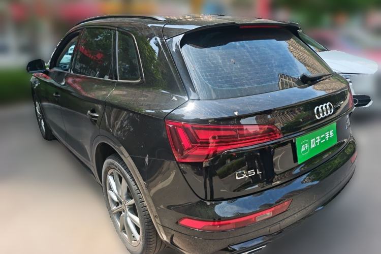 Used Audi Q5L 2022 40T Luxury Dynamic Model Rear Left 45 Deg