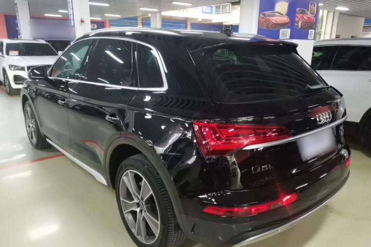 Used Audi Q5L 2022 40T Fashionable and Elegant Model Rear Left 45 Deg