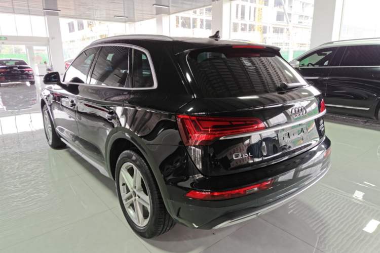 Used Audi Q5L 2022 40T Fashionable and Elegant Model Rear Left 45 Deg