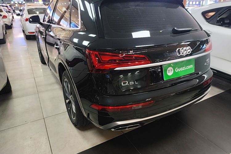 Used Audi Q5L 2022 40T Fashionable and Dynamic Model Rear Left 45 Deg