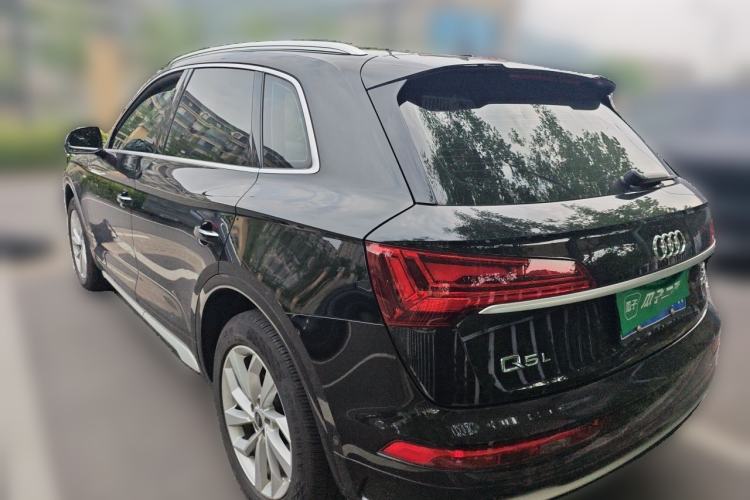 Used Audi Q5L 2022 40T Luxury Dynamic Model Rear Left 45 Deg