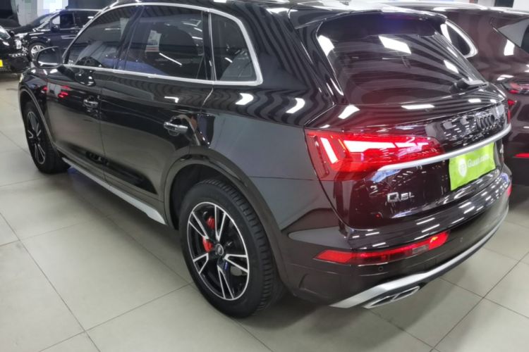 Used Audi Q5L 2022 40T Fashionable and Dynamic Model Rear Left 45 Deg