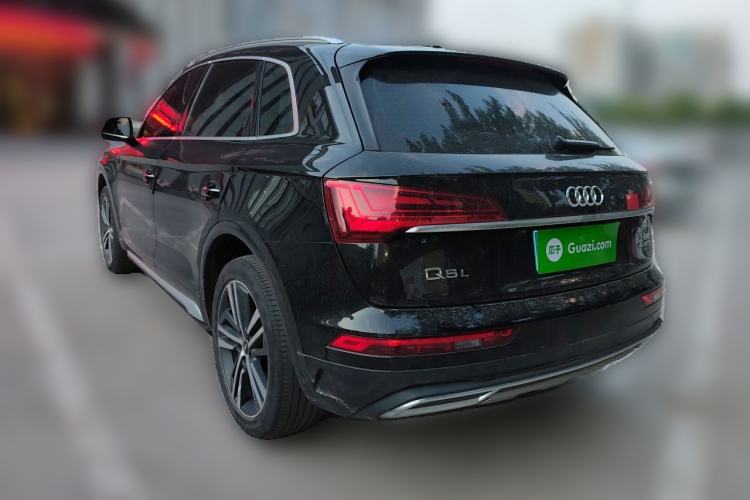 Used Audi Q5L 2022 40T Fashionable and Elegant Model Rear Left 45 Deg