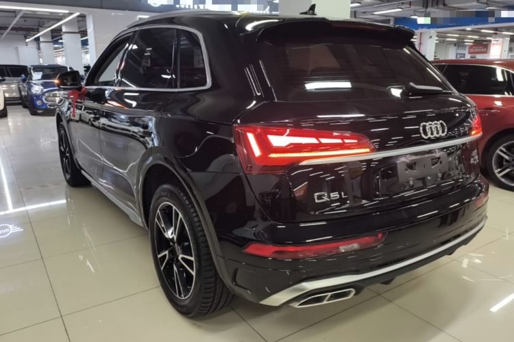 Used Audi Q5L 2022 40T Fashionable and Dynamic Model Rear Left 45 Deg