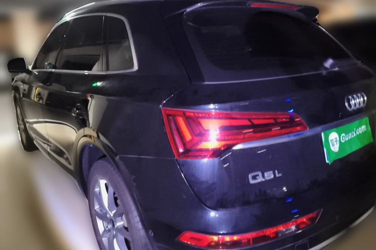 Used Audi Q5L 2022 40T Luxury Dynamic Model Rear Left 45 Deg