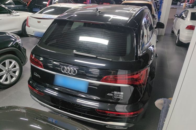 Used Audi Q5L 2022 45T Luxury Dynamic Model Rear Right 45 Deg
