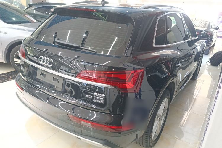 Used Audi Q5L 2022 40T Fashionable and Elegant Model Rear Right 45 Deg