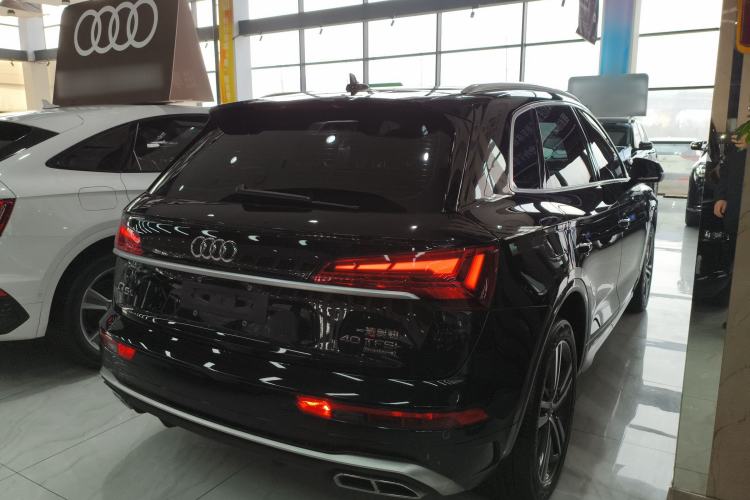 Used Audi Q5L 2022 40T Fashionable and Dynamic Model Rear Right 45 Deg