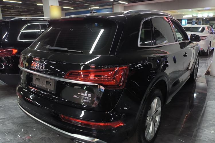 Used Audi Q5L 2022 40T Luxury Dynamic Model Rear Right 45 Deg