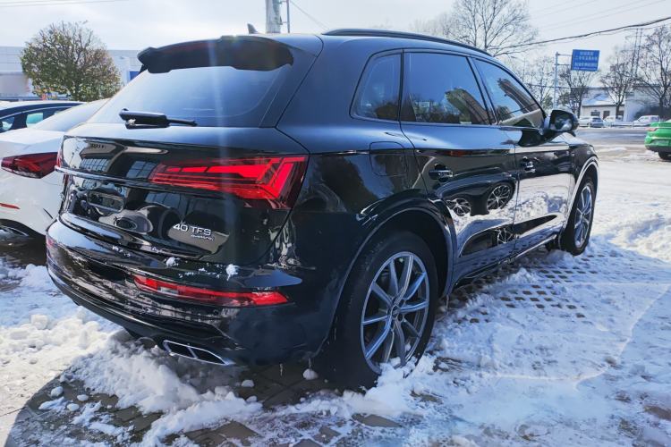 Used Audi Q5L 2022 40T Fashionable and Dynamic Model Rear Right 45 Deg