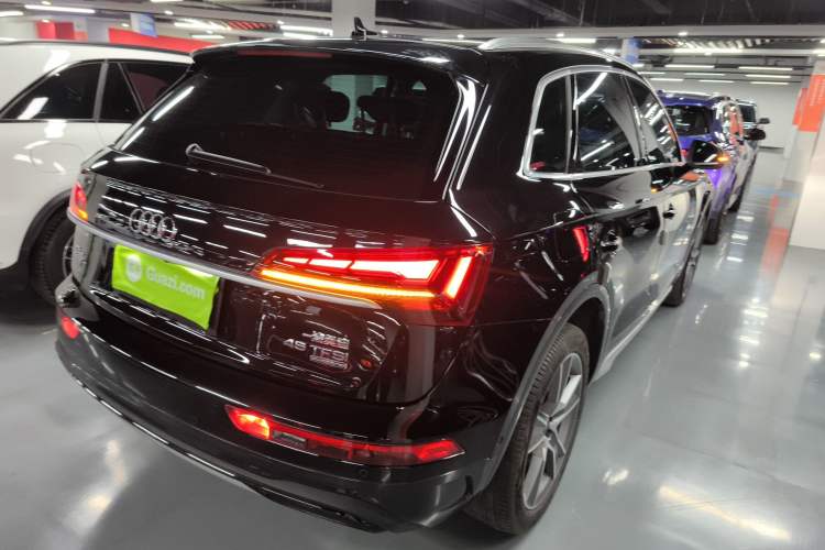 Used Audi Q5L 2022 45T Luxury Dynamic Model Rear Right 45 Deg