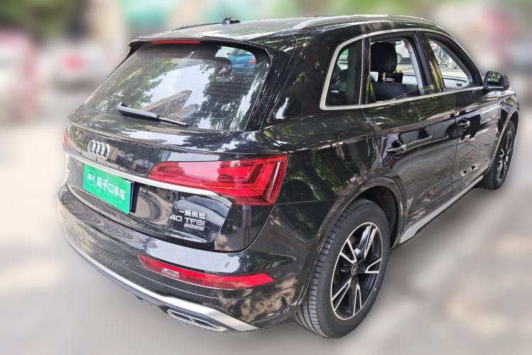 Used Audi Q5L 2022 40T Fashionable and Dynamic Model Rear Right 45 Deg