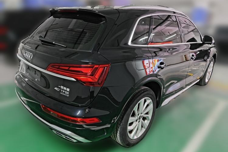 Used Audi Q5L 2022 40T Luxury Dynamic Model Rear Right 45 Deg