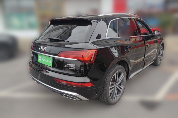 Used Audi Q5L 2022 40T Luxury Dynamic Model Rear Right 45 Deg