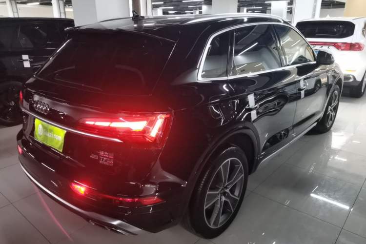 Used Audi Q5L 2022 Updated 45T Luxury Dynamic Version Rear Right 45 Deg