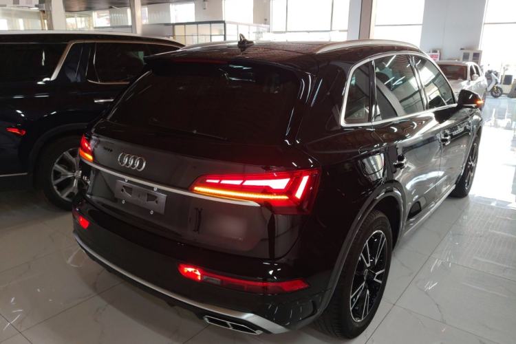 Used Audi Q5L 2022 40T Fashionable and Dynamic Model Rear Right 45 Deg