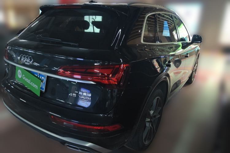 Used Audi Q5L 2022 45T Luxury Dynamic Model Rear Right 45 Deg