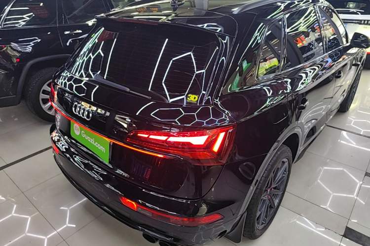 Used Audi Q5L 2022 40T Fashionable and Dynamic Model Rear Right 45 Deg