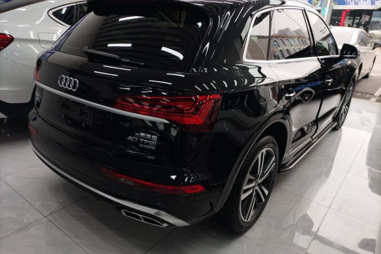Used Audi Q5L 2022 40T Fashionable and Dynamic Model Rear Right 45 Deg