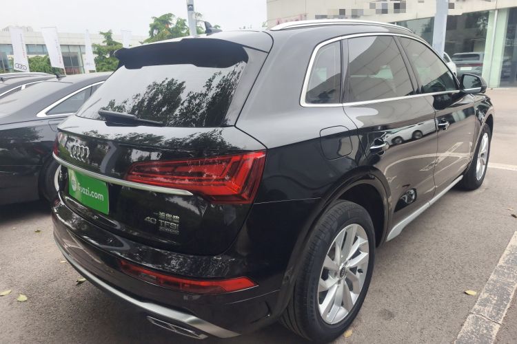 Used Audi Q5L 2022 40T Luxury Dynamic Model Rear Right 45 Deg
