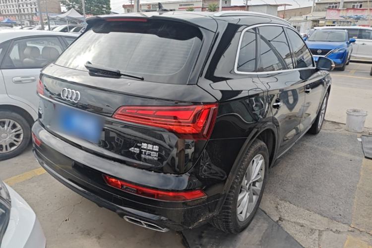 Used Audi Q5L 2022 40T Luxury Dynamic Model Rear Right 45 Deg